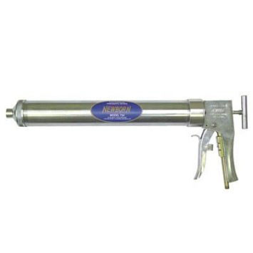 Newborn 724 20oz Sausage Pneumatic Caulk Gun w/Regulator & Cones